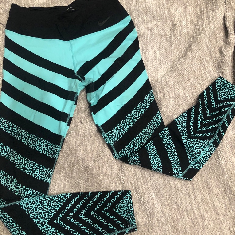 NWOT Nike dri fit leggings